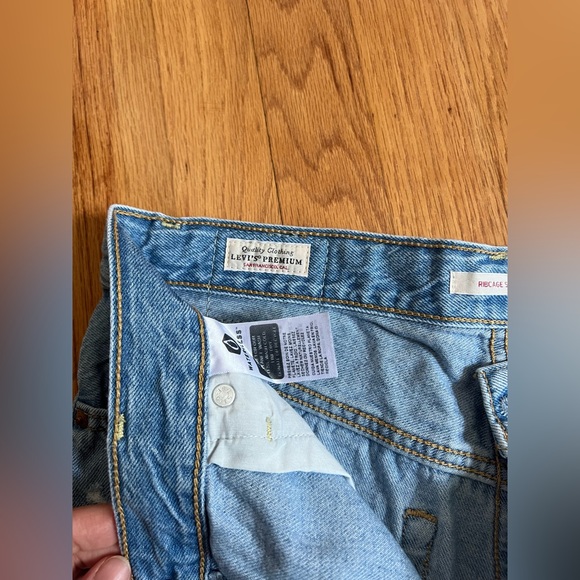 Levi’s ribcage denim shorts - Picture 5 of 6